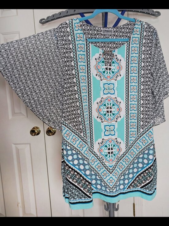 JM Collection Tops - Wow JM COLLECTION 2X Teal & White Lattice Print BATWING Stretch Long Blouse